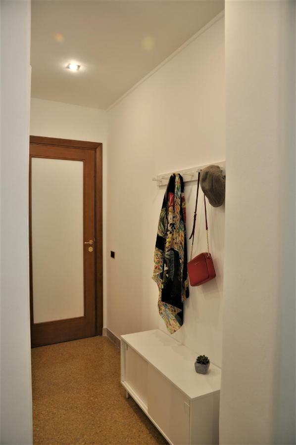 Elera Holiday Apartment Palermo Exterior photo